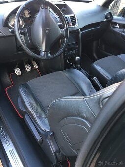 peugeot 207 - 8