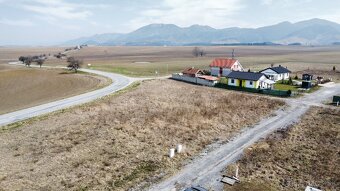 Stavebný pozemok o rozlohe 600m2 v novej štvrti - Turčiansky - 8