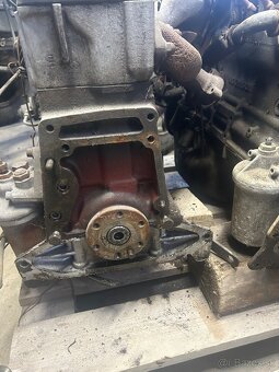 Motor Unimog 404 - 8