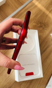 iPhone 11 red 64GB - 8