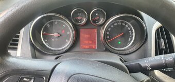 Opel Astra J - 8
