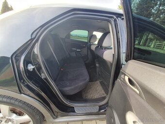 Predám Honda Civic 1.4 Sport - 8