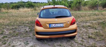 Peugeot 207 1.4 16V, 70 kW, Trendy, r. 2009 – zachovalý stav - 8