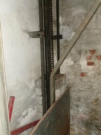 Motor, prevodovka, stavebný výťah - 8