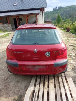 Rozpredám Peugeot 307 1.4 - 8