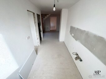 4 IZBOVÝ RODINNÝ DOM, POZEMOK 625M2, RADOŠOVCE, okr. SKALICA - 8