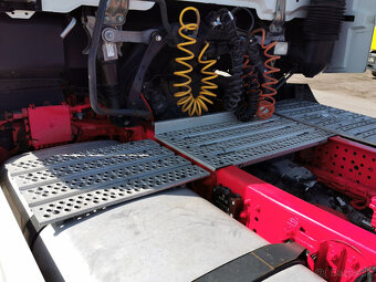 Prodám tahač návěsů MERCEDES-BENZ ACTROS 1851 LS EURO 6 - 8