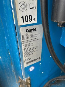 Nožnicová pracovná plošina dieslová Genie GS3384 RT - 8