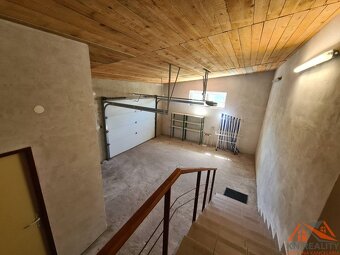 Na predaj budova na rôzne účely Moča - 8