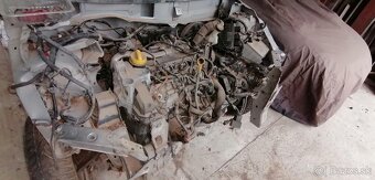 Nissan micra 1,5dci - 8