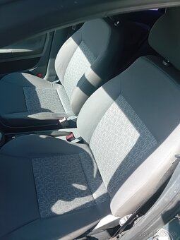 Seat Ibiza 1.4 16V rezervované - 8