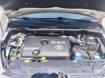 Toyota Corolla Verso - 8