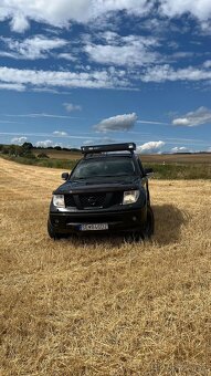 Nissan navara 2.5 DCI,126kw,doublecab 4x4 - 8