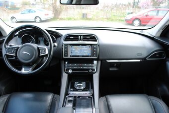 Jaguar F-Pace 2.0D I4 180k AWD A/T⭐SERVIS LEN JAGUAR - 8