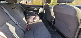 Toyota Corolla 1.4 Diesel, Zlata 2015+navigacia+2x komplety - 8