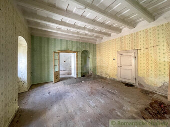 Historický meštiansky dom v centre Kremnice – investičná p - 8