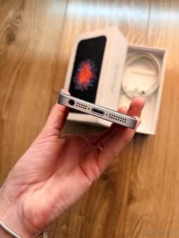 iPhone SE - 1. generácia, 64 GB, strieborný - 8