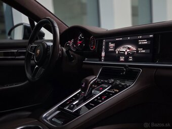 Porsche Panamera Turbo 4.0 V8 - 8