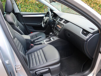 Škoda Octavia Combi 2.0 TDI DSG 2017 Style Xenon Navi Kessy - 8