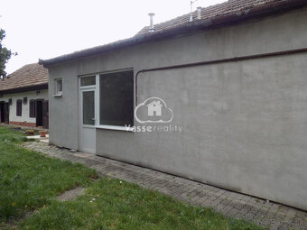 Na predaj dom vhodný na chalupu alebo na bývanie v centre T - 8