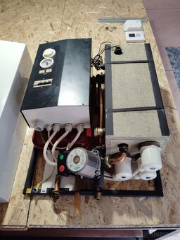 Predám elektrický kotol BUDERUS 18KW - 8