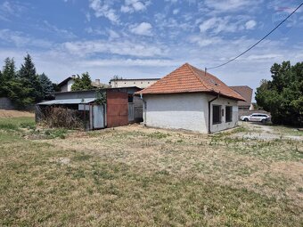 Prenájom – predajňa, sklady, parkovanie – NR Dolnočermánska - 8