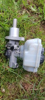 Predam nahradne diely na octavia 2 - 8