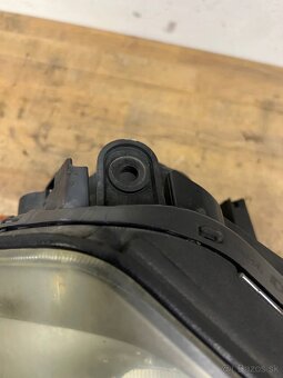 Predné svetla Hyundai Tucson 1 - 8