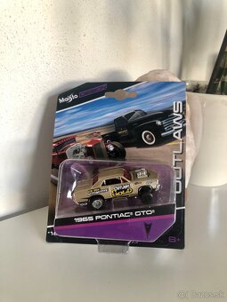 Automodely 1:64 - 8