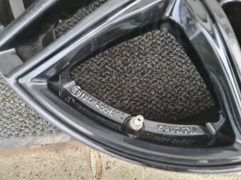 BORBET GERMANY 5X112 R18 - 8