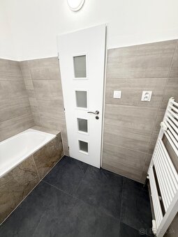 Na predaj 3 izbový zrekonšt.byt v Brezne-Mazorníkovo - 8