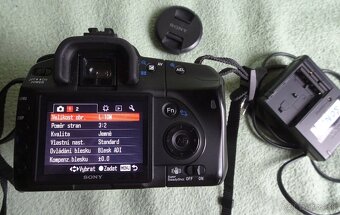Predám dig. zrkadlovku SONY ALPHA A200 - komplet - 8