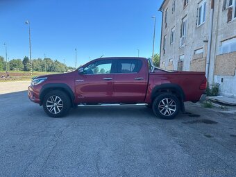 Toyota Hilux DC 2.4 D-4D - 8