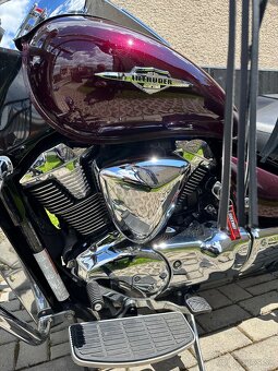 Suzuki VLR1800 - 8