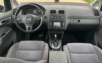 Volkswagen Touran Highline 2.0 CR DSG, nové rozvody, zotrvak - 8