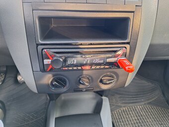 Skoda fabia 1.4 mpi - 8