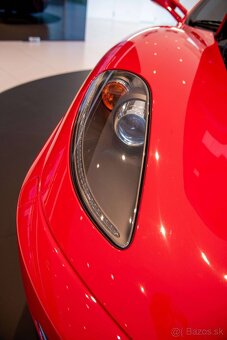Ikonické Ferrari F430 - 8
