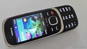 Nokia 7230. - 8