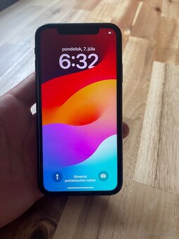 iPhone Xr Black, 128GB, 93% - 8