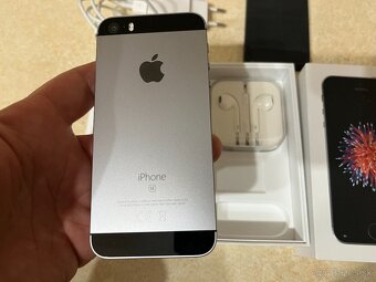 iPhone SE 32GB - TOP STAV - 8
