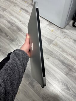 MacBook Air 13” A1466 | 256 GB SSD | Intel i5 - 8