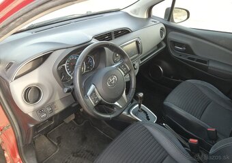 Predám Toyota Yaris hybrid - 8
