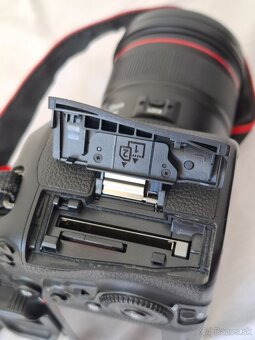 Canon EOS 5D Mark IV - 8