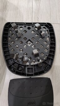 Predám horný kufor (topcase) Givi B45+ - 8