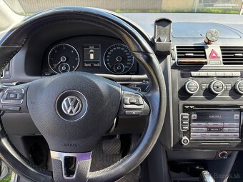 VW Touran 2.0TDi Highline DSG - 8