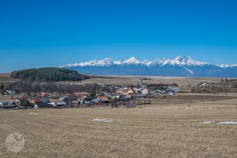 PREDpredaj - bungalov s veľkým pozemkom a výhľadom na Tatry - 8
