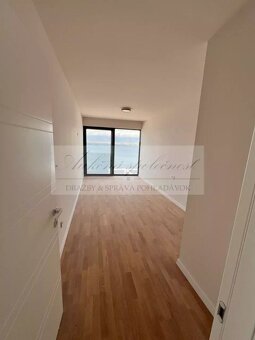 Predaj luxusného apartmánu (S6) priamo na pláži s parkovacím - 8