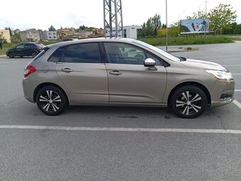 Citroën C4 1,6 - 8