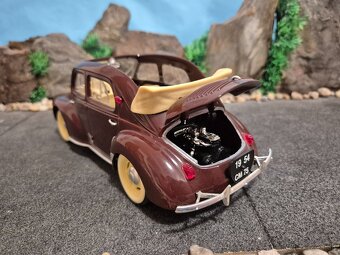 Prodám model 1:18 Renault 4CV cabrio - 8