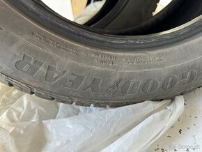 Zimné pneu GoodYear 23560R18 - 8